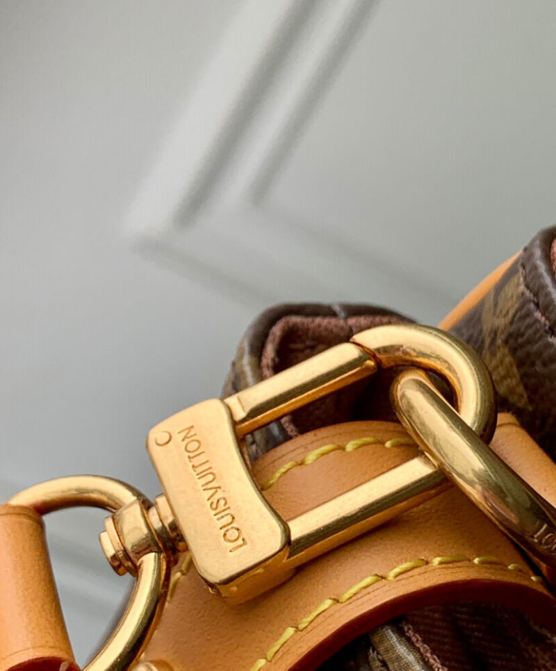 Louis Vuitton Cargo Wearable Wallet - Luxury G69 M14742 Brown